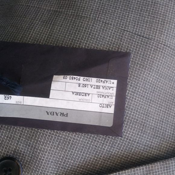 Prada suit - Picture 5 of 6